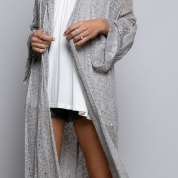 GORGEOUS SILVER CROCHET DUSTER - Picture 6 of 16